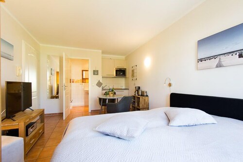 Jeu de vagues, appartement d'une pièce moderne, endroit calme, parfait pour. 2 pers. - Atelier sur la rivière