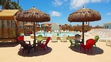 AuĂenpool, beheizter Pool