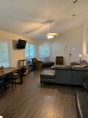 House, 4 Bedrooms | Living area | LED TV, DVD player