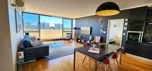 Smart TV, DVD player