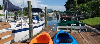 Classic Florida ranch, waterfront, heated pool & kayaks - no hurricane damage