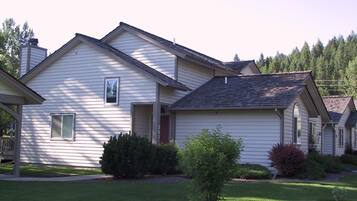 Condo (MH201) | Exterior