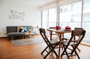 Living area - Cozy Remodeled Apartment with a Pool in Barranco (Lima)