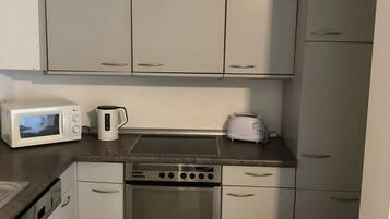 Lavavajillas y utensilios de cocina