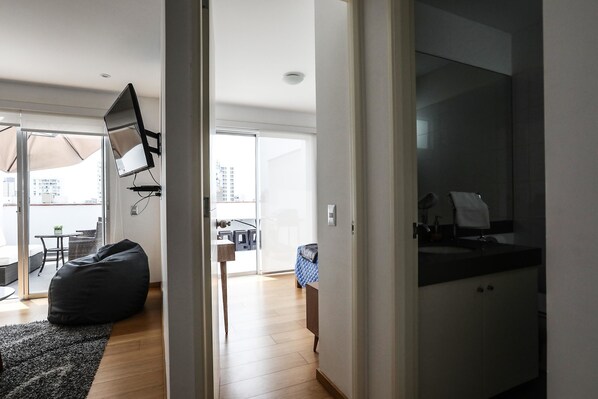 2 habitaciones, decoración personalizada y muebles diferentes