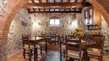 Tägliches inbegriffenes nach Wunsch zubereitetes Frühstück