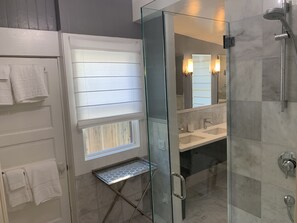 Bathtub, hair dryer, towels