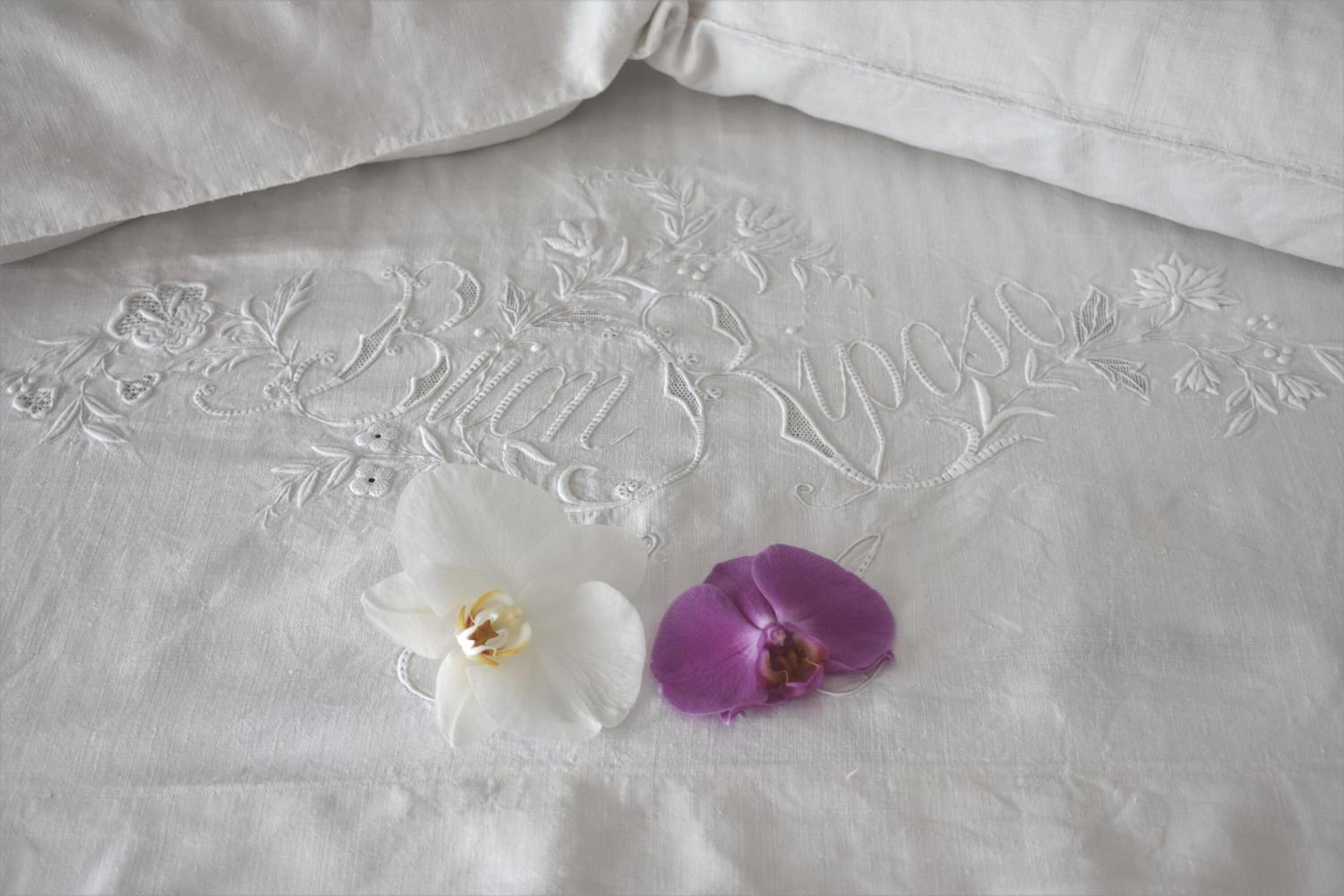 rollaway beds, free wifi, bed sheets