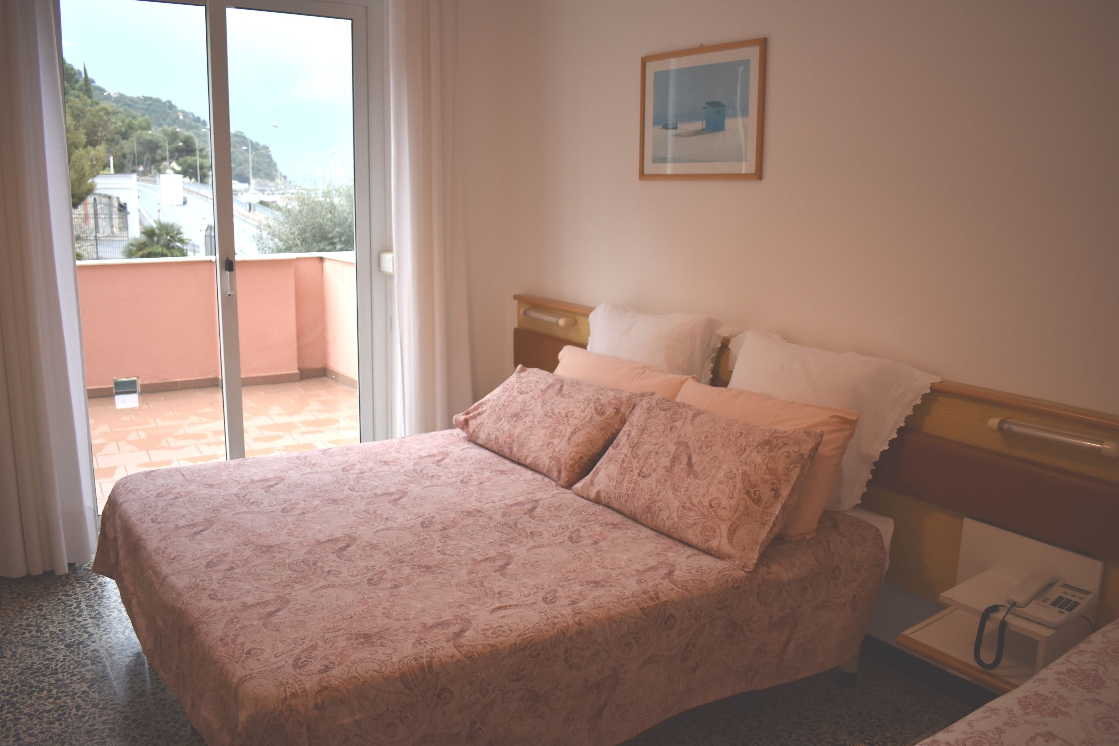 rollaway beds, free wifi, bed sheets