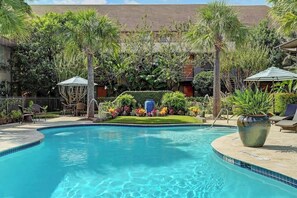 Pool - Starbucks Staycation Marquee Uptown Galleria (Houston)