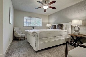2 bedrooms, iron/ironing board, WiFi, bed sheets