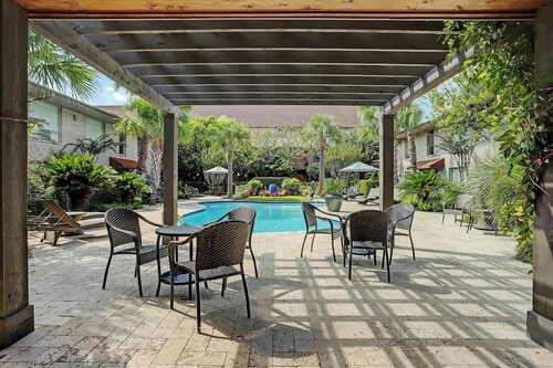 Starbucks Staycation Marquee Uptown Galleria