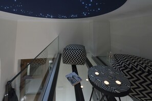 Executive Apartment, Sea View, Ground Floor | Living area | Flat-screen TV - Vista dal Mare (Split)