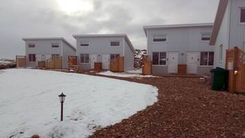 المنشأة من الخارج