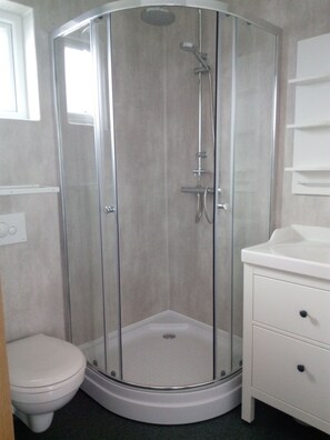 Cabin | Bathroom