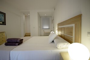 2 quartos, ferros/tábuas de passar roupa, Wi-Fi de cortesia