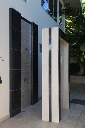 Exterior detail - Newly Listed New Modern Home in Manuel Antonio Central (Manuel Antonio Central)