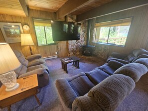 TV, fireplace, DVD player, stereo