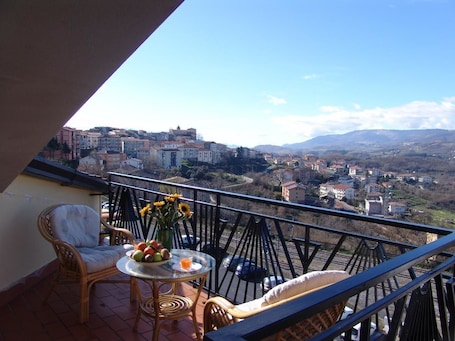 Terrace/patio. Il Tulipano