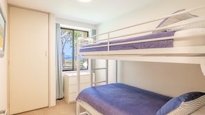 2 chambres, fer et planche à repasser, accès au Wi-Fi (inclus)
