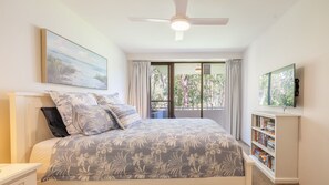 2 bedrooms, iron/ironing board, free WiFi