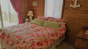 3 bedrooms, iron/ironing board, free WiFi