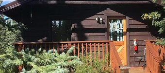 McKinley Creekside Cabins & Cafe'-The Carlo Guest Cabin