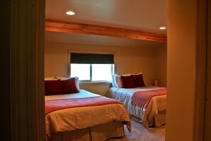 2 Schlafzimmer, Reisekinderbett, WLAN, Bettwäsche