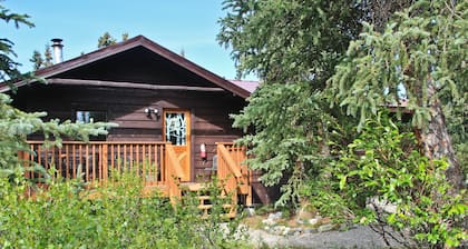 McKinley Creekside Cabins & Cafe'-The Carlo Guest Cabin