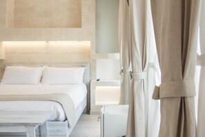Deluxe Triple Room | Premium bedding, down duvets, blackout curtains, soundproofing - Bed & Breakfast Amati (Fasano)