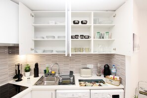 Fridge, microwave, oven, dishwasher