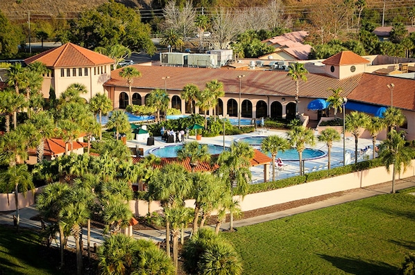 Piscine extérieure, piscine chauffée