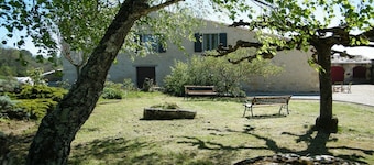 2 The Courtyard 4 Star Vineyard Gite