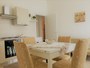 Dining - Apartment in the center of Palermo near (Palermo)