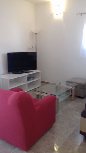 TV