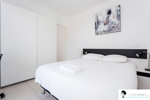2 bedrooms, iron/ironing board, free WiFi, bed sheets