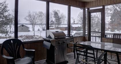 Newly Remodeled Home on Gladstone Lake