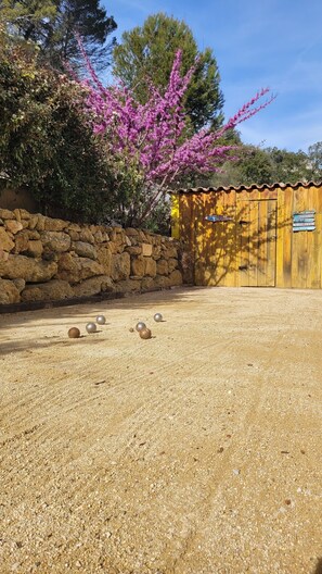 Property grounds - IN THE CALM OF PROVENCE A TWO STEPS AWAY FROM AIX EN PROVENCE (Aix-en-Provence)