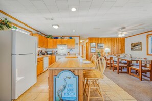 Unclassified image, 3 of 30, button - Oceanfront Dog Friendly Cottage in Avon with Grill and Screened Porch (Avon)