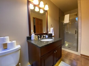 Condo (MH153) | Bathroom