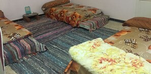 熨斗/熨衣板、免費無線上網、床單