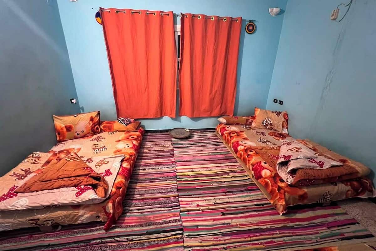 Basic Triple Room, 3 Twin Beds | Iron/ironing board (on request), WiFi (free), bed sheets
