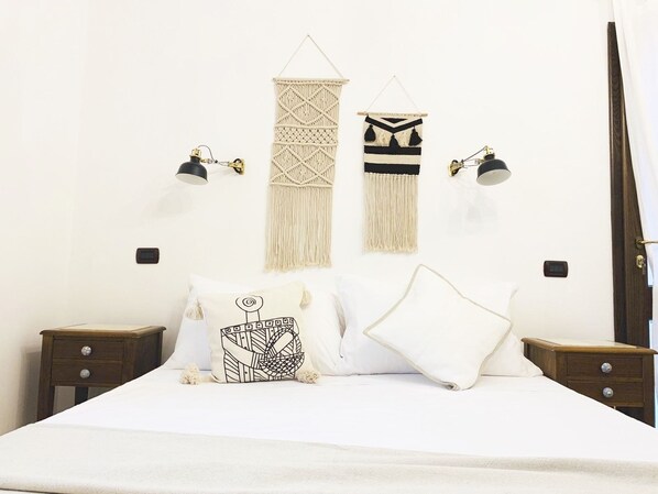 Standard Double or Twin Room, 1 Queen Bed | 2 bedrooms, premium bedding, memory-foam beds, in-room safe - Cagliari Old Town B&B (Cagliari)