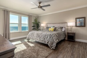 5 bedrooms, internet, bed sheets - Gulf Front, Private Heated Pool, Pet Friendly, 2 Master Suites! – Island Time IV (Dauphin Island)