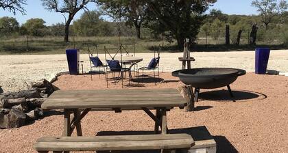 Jacquelyn's Retreat Yksityinen Studio 5 minuutin päässä keskustasta Lemmikkiystävällinen ja puhdas