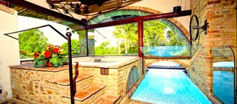 Exclusive villa with 8 x 18 swimming pool, sauna, whirlpool and billiards.  