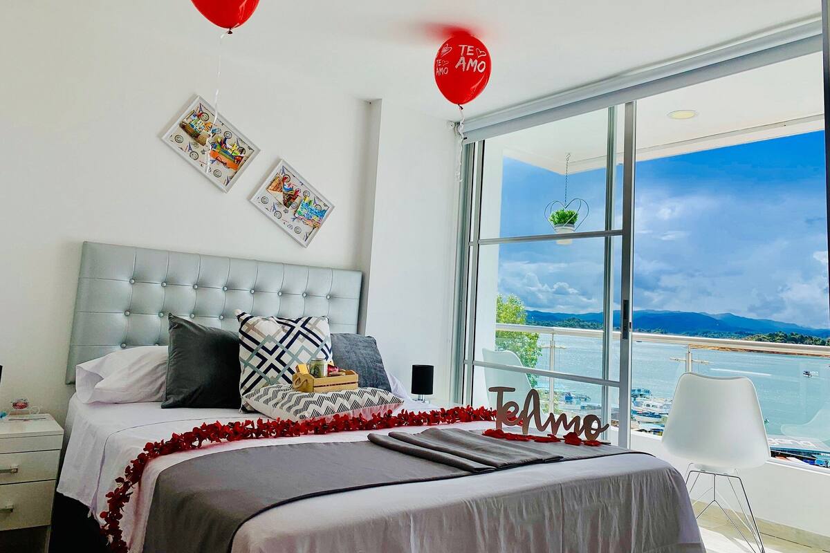 Panoramic Apartment | 2 bedrooms, free WiFi, bed sheets