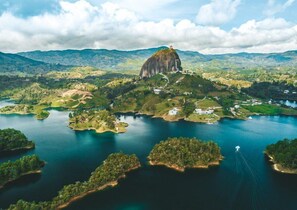 Premium Apartment | Exterior - Guatape Lake view (Guatapé)