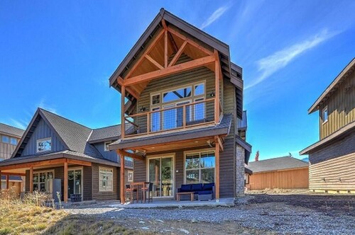 Great Location Near Pool with Suncadia Pool Access