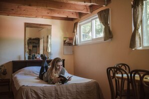 8 habitaciones, wifi y ropa de cama 
